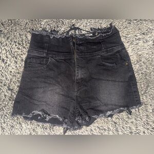 Chic Black Frayed Hem Jean Shorts